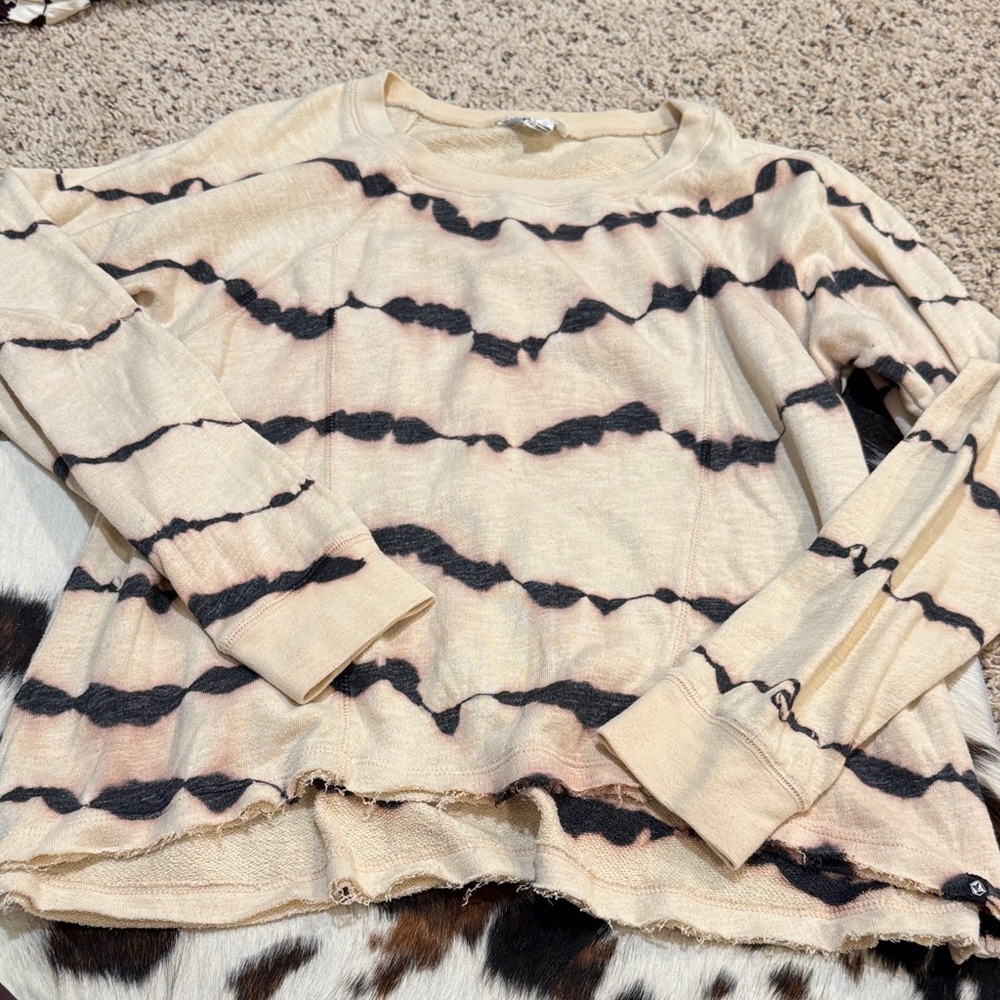 Volcom Beige and Black Tie-Dye Long Sleeve Top